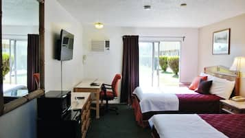 Schreibtisch, Bügeleisen/Bügelbrett, kostenlose Babybetten