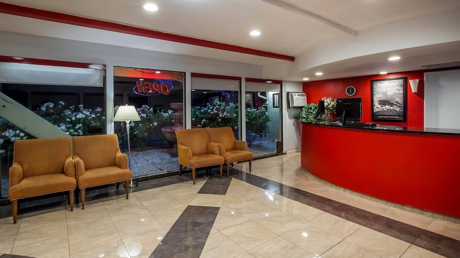 Travelodge by Wyndham Red Bluff South of Redding