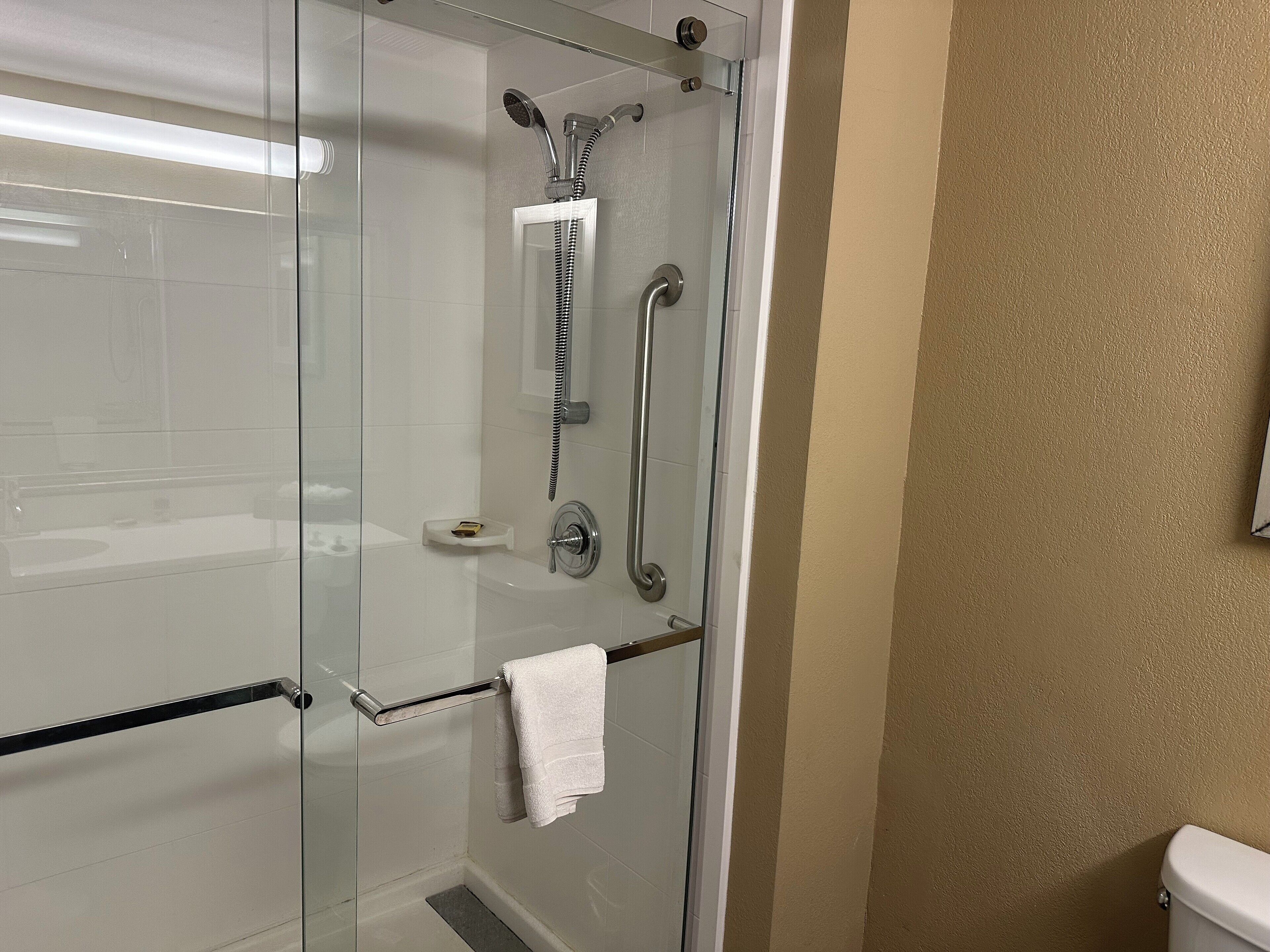 executive studio suite, 1 king bed, non smoking | bathroom | free toiletries, hair dryer, towels, soap
