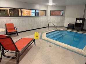Indoor spa tub - Wingate by Wyndham Harrisburg Near Hershey (Harrisburg)