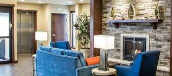 Comfort Inn & Suites Riverview near Davenport and I-80