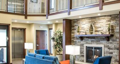 Comfort Inn & Suites Riverview near Davenport and I-80