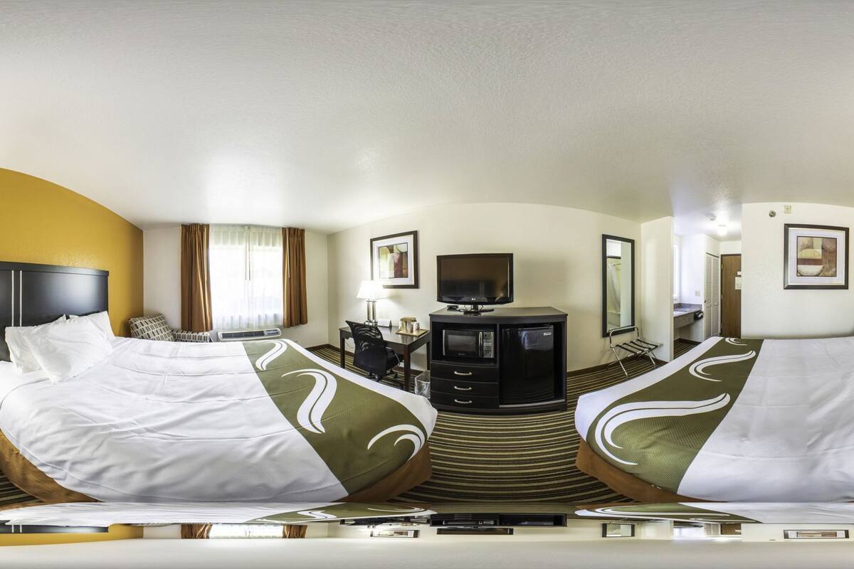 Desk, iron/ironing board, free WiFi, bed sheets