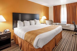 مكتب ومكواة/لوح كي وواي فاي مجانًا وملاءات أسرّة