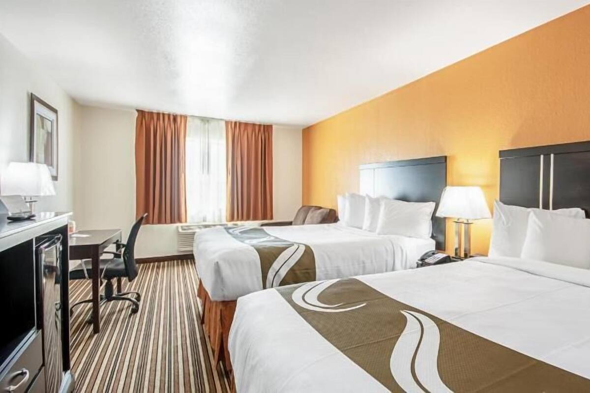 Desk, iron/ironing board, free WiFi, bed sheets