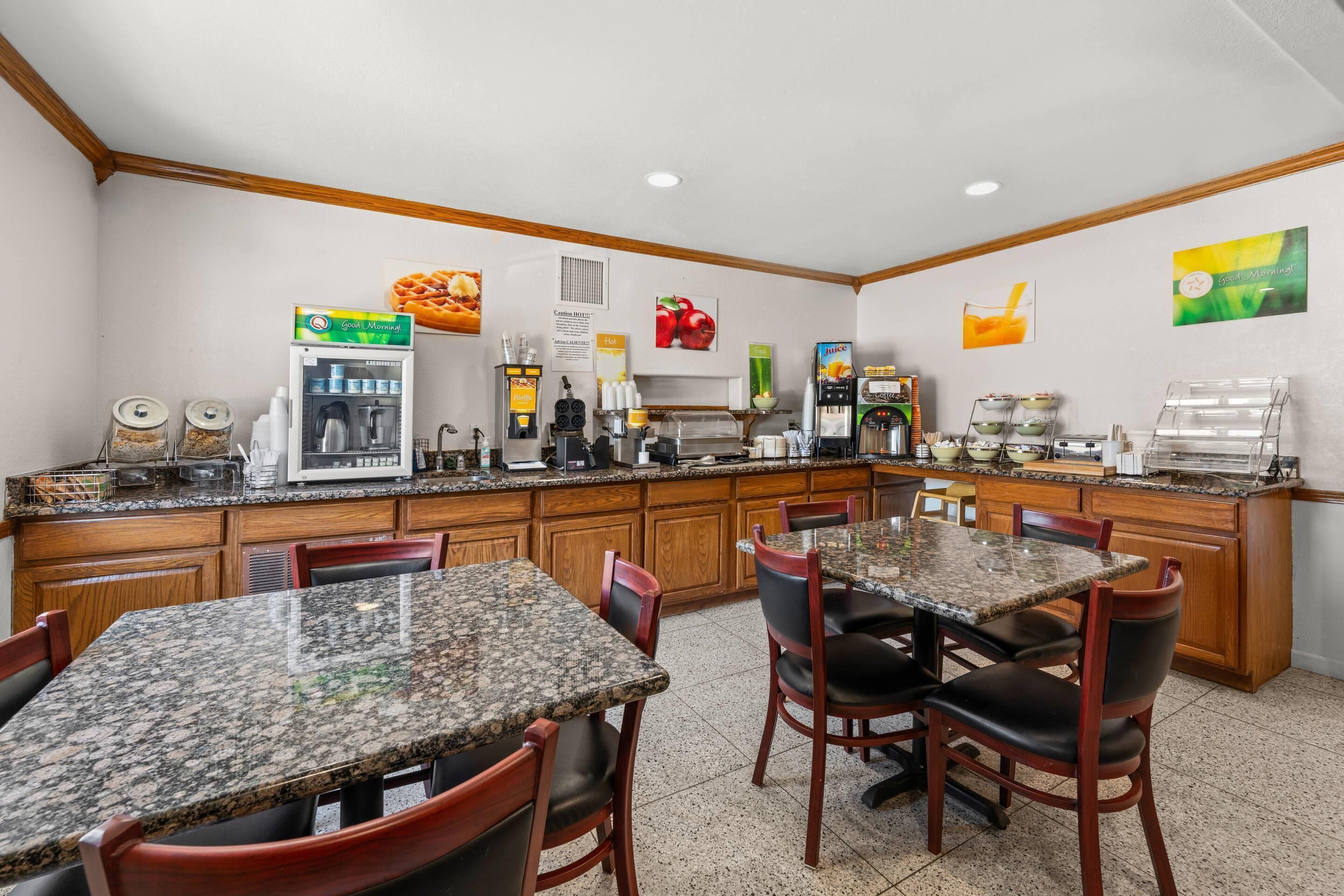 Free daily continental breakfast