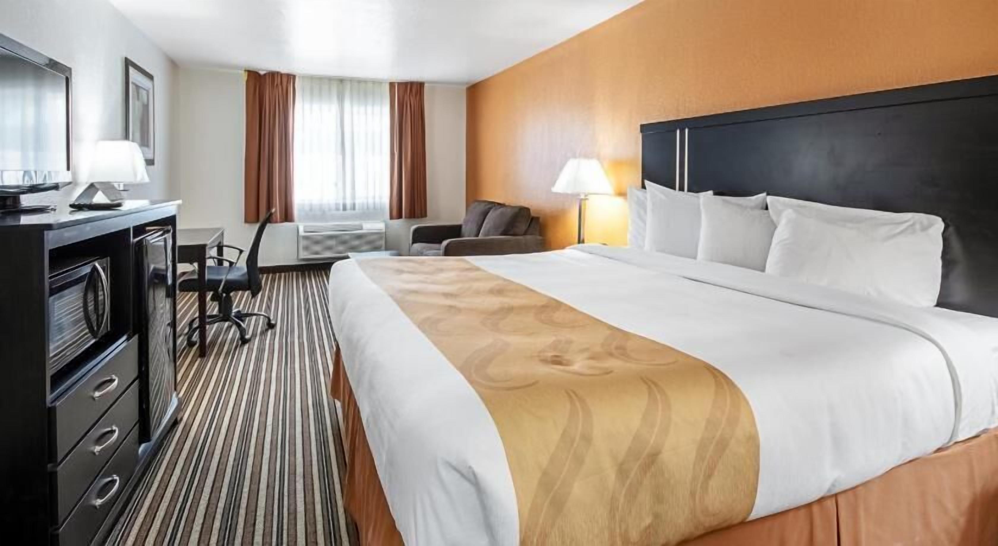 Desk, iron/ironing board, free WiFi, bed sheets