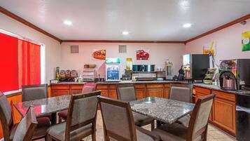 Free daily continental breakfast