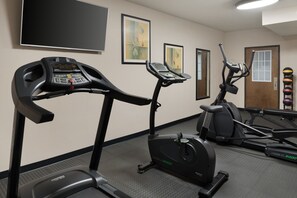 Fitness facility - Baymont by Wyndham Belleville Airport Area (Belleville)