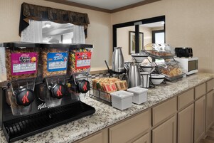 Free daily continental breakfast
