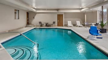 Una piscina cubierta