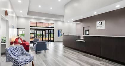 Quality Suites Houston NW Cy-Fair