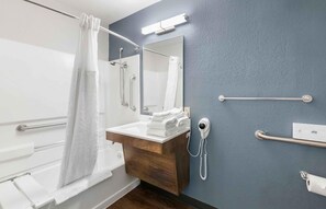 Bathtub, free toiletries, hair dryer, towels