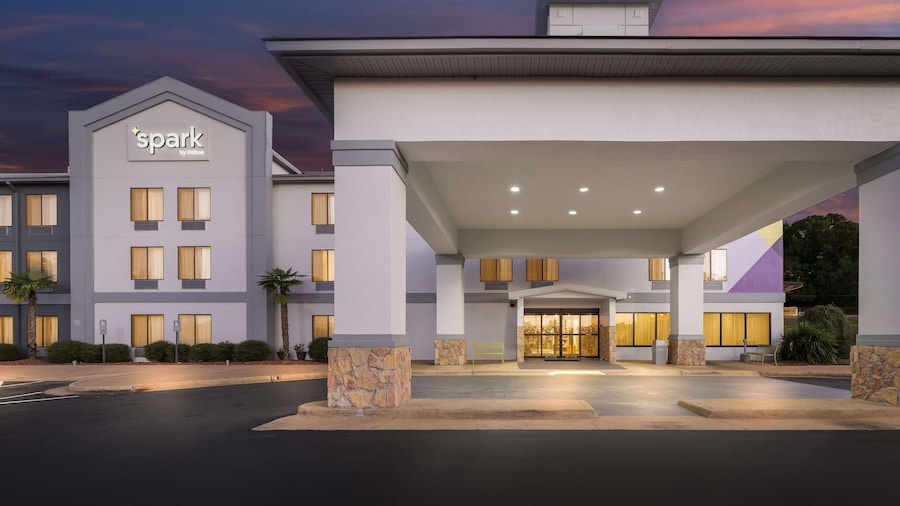 Spark by Hilton Tuscaloosa University