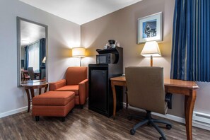 Triple Room | Premium bedding, desk, laptop workspace, iron/ironing board