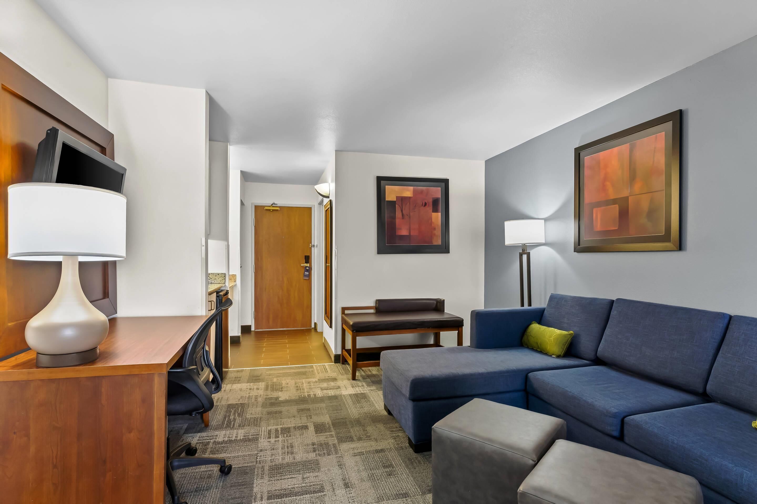 Suite, 1 King Bed with Sofa bed, Non Smoking | 1 bedroom, premium bedding, Select Comfort beds, in-room safe