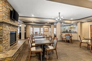 Desayuno buffet incluido todos los días 