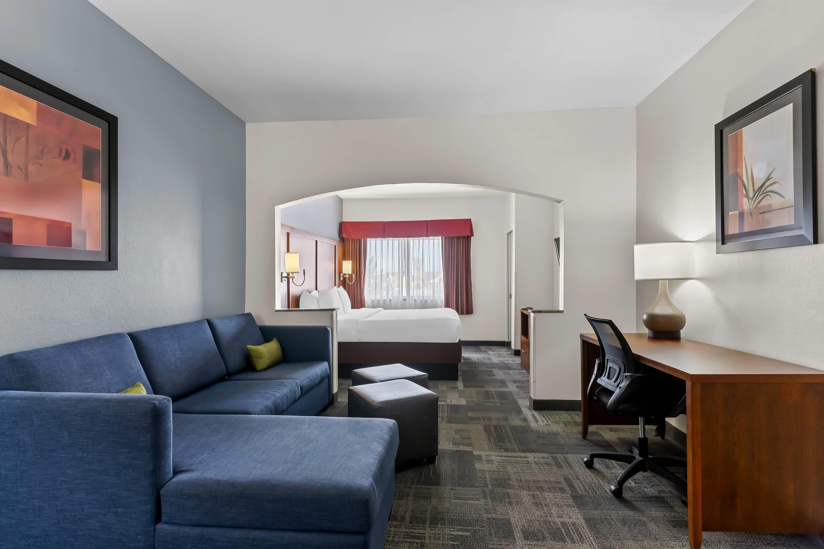 Suite, 1 King Bed, Accessible, Non Smoking | 1 bedroom, premium bedding, Select Comfort beds, in-room safe