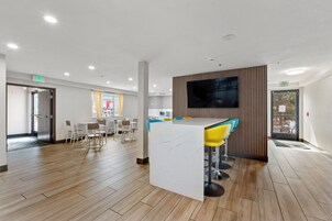 Free daily on-the-go breakfast