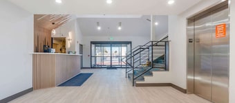 Days Inn by Wyndham Thornton