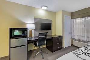 Standard Room, 1 King Bed, Non Smoking