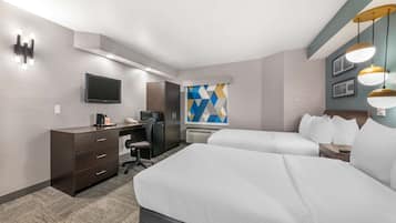 Standaard kamer, 2 tweepersoonsbedden, niet-roken | Een kluis op de kamer, een bureau, een laptopwerkplek