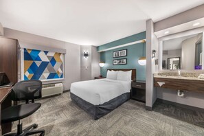 Camera Standard, 1 letto queen, non fumatori | Una cassaforte in camera, una scrivania, postazione laptop