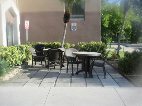 Sleep Inn Miami International Airport - Image 2