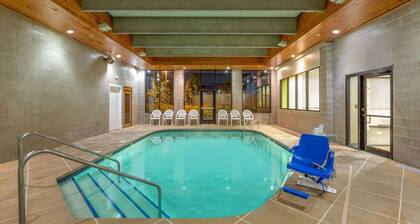 Days Inn by Wyndham Eagan Minnesota Near Mall of America