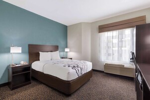 Schreibtisch, laptopgeeigneter Arbeitsplatz, Verdunkelungsvorhänge