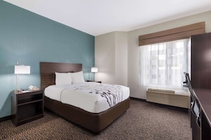 Desk, laptop workspace, blackout drapes, iron/ironing board - Sleep Inn Northlake (Charlotte)