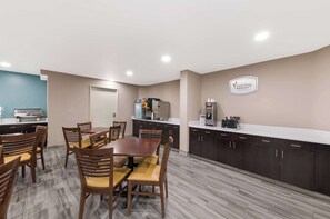 Free daily buffet breakfast - Sleep Inn Northlake (Charlotte)