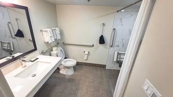 Kamar mandi difabel