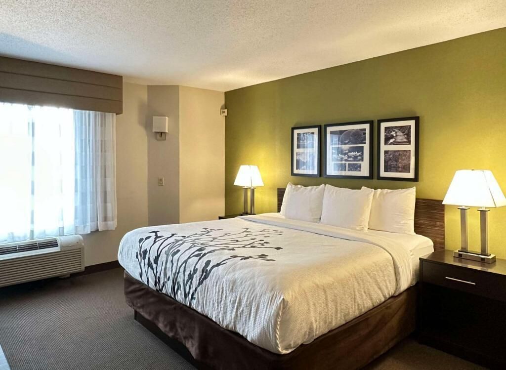 In-room safe, desk, laptop workspace, blackout drapes