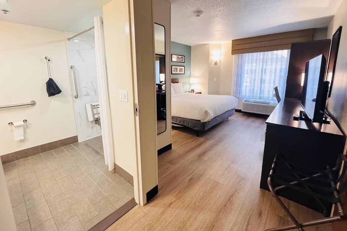 Room, 1 King Bed, Accessible, Non Smoking | In-room safe, desk, laptop workspace, blackout drapes