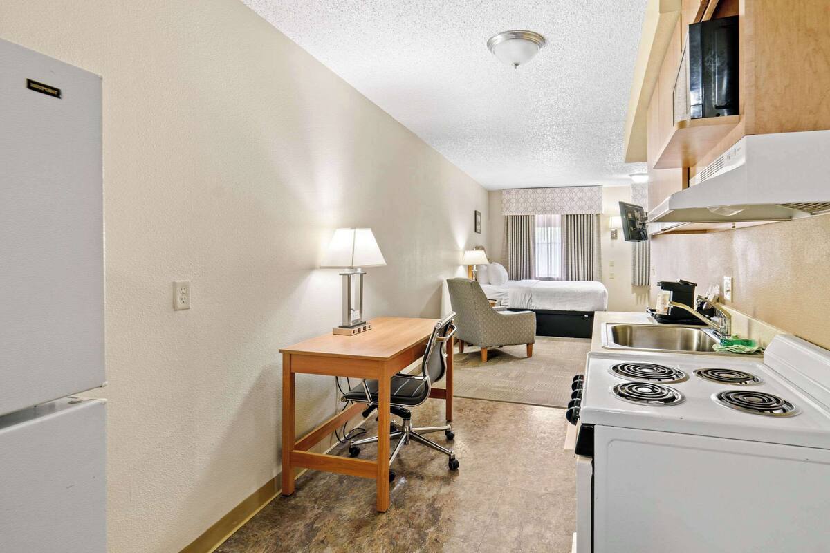 room, 2 queen beds, non smoking (efficiency) | premium bedding, down duvets, pillow-top beds, desk