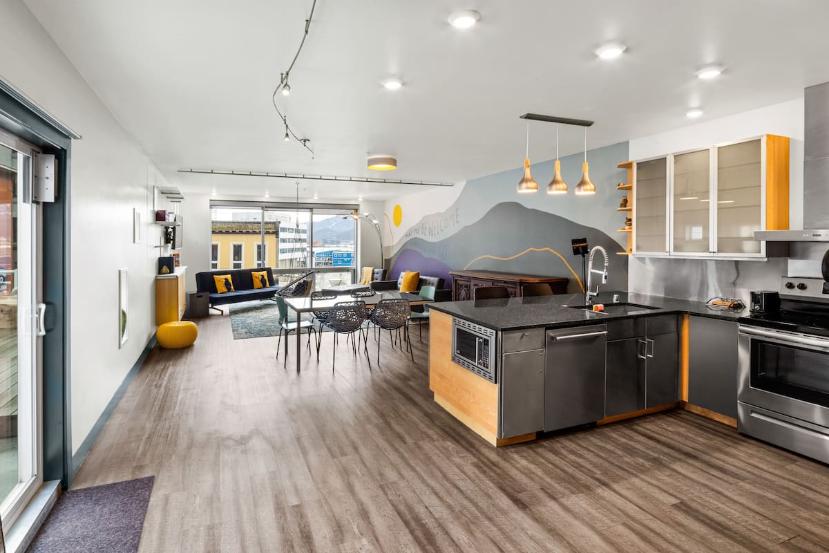 executive apartment | 1 bedroom, premium bedding, individually decorated