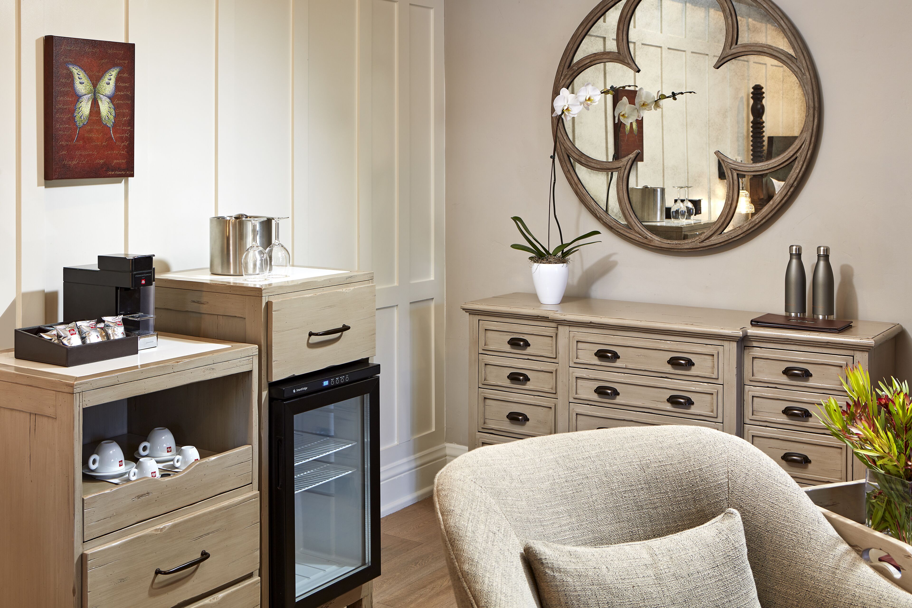 55-inch lcd tv with cable channels, tv, ipod dock