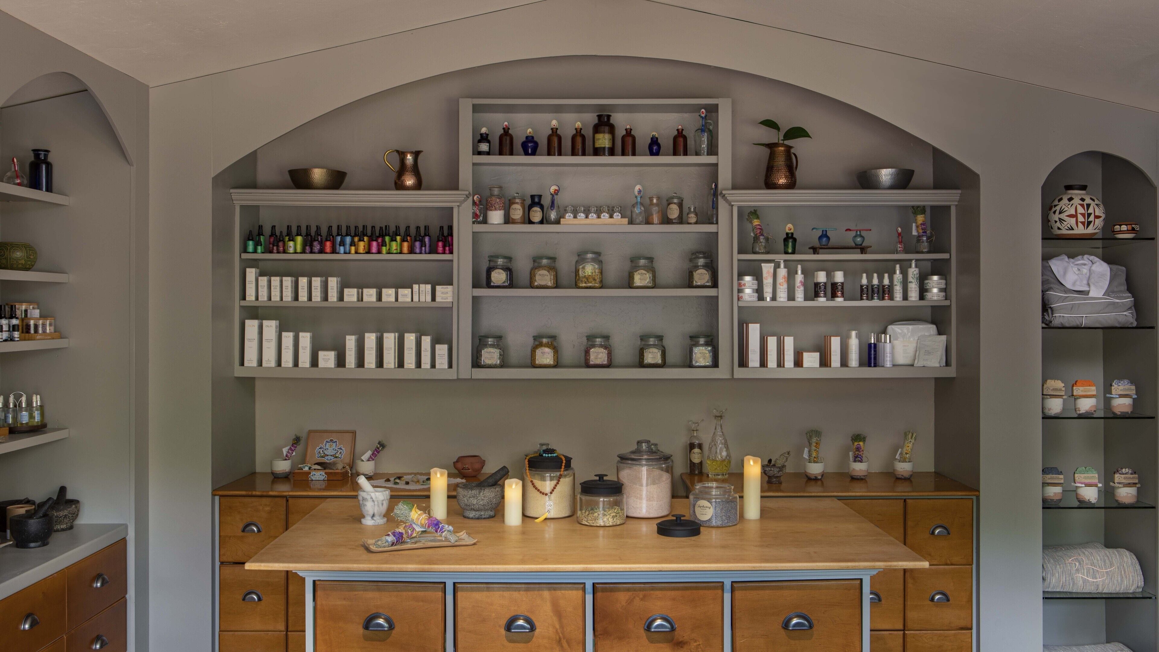 outdoor treatment area, body treatments, aromatherapy