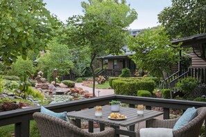 Balcony view - L'Auberge de Sedona (Sedona)