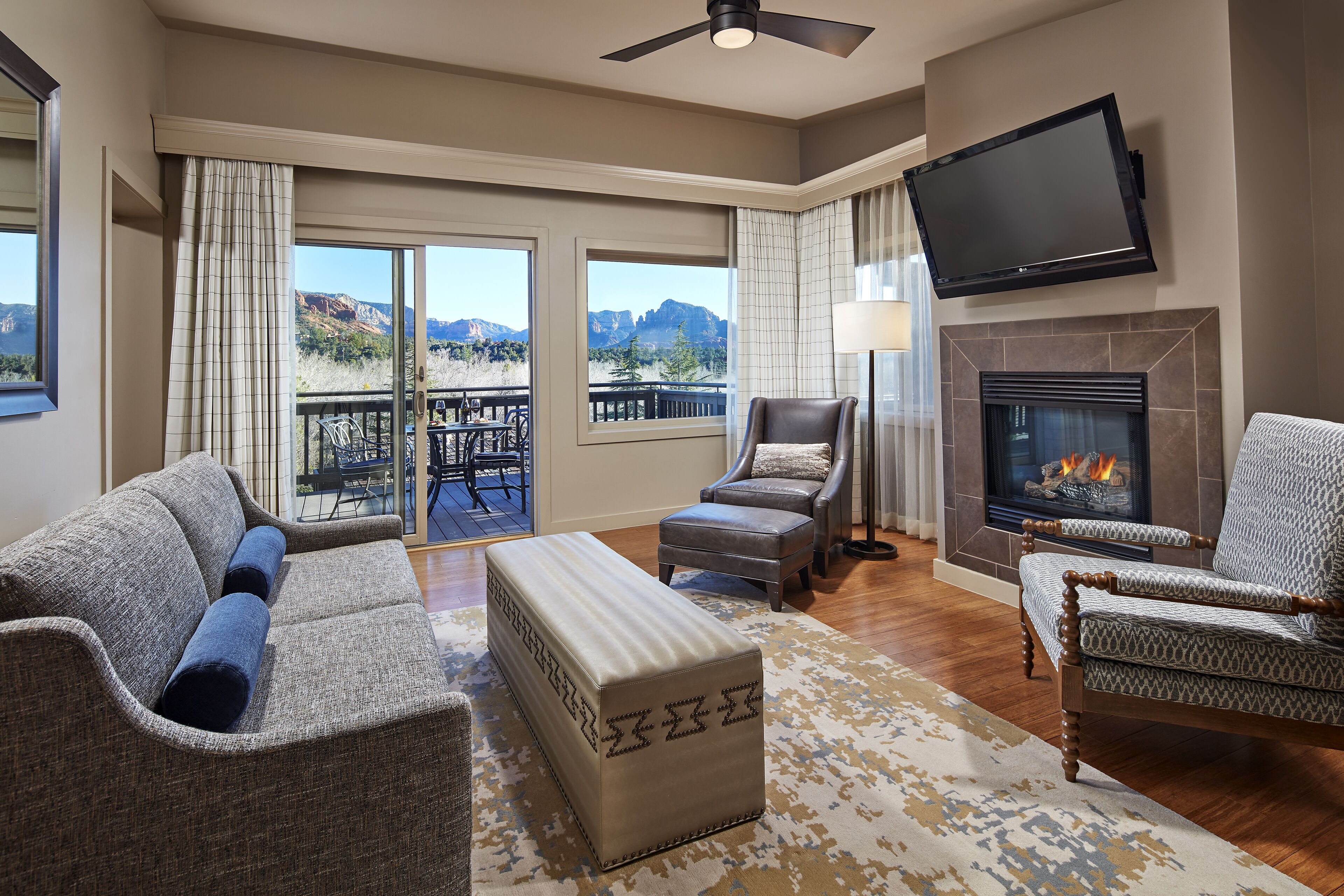 cottage (vista suite) | living room | 55-inch lcd tv with cable channels, tv, ipod dock