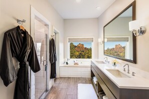 Suite (Vista Suite Cottage) | Bathroom | Designer toiletries, hair dryer, bathrobes, slippers - L'Auberge de Sedona (Sedona)