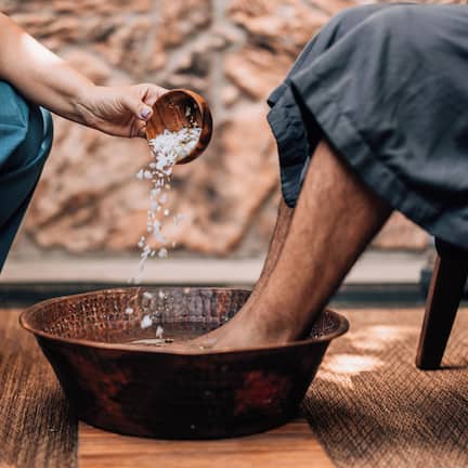 Área de tratamiento exterior, tratamientos corporales y aromaterapia