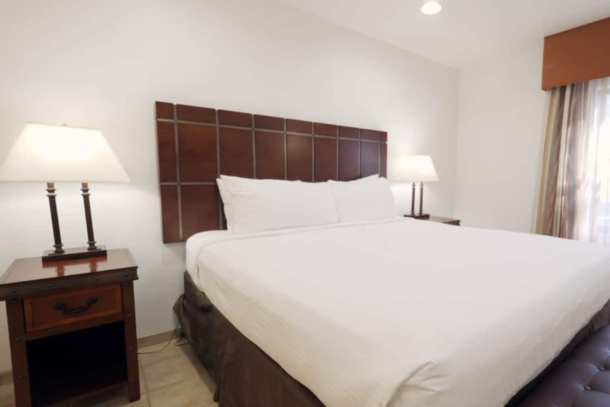 Standard Suite, 1 Bedroom | Extra beds