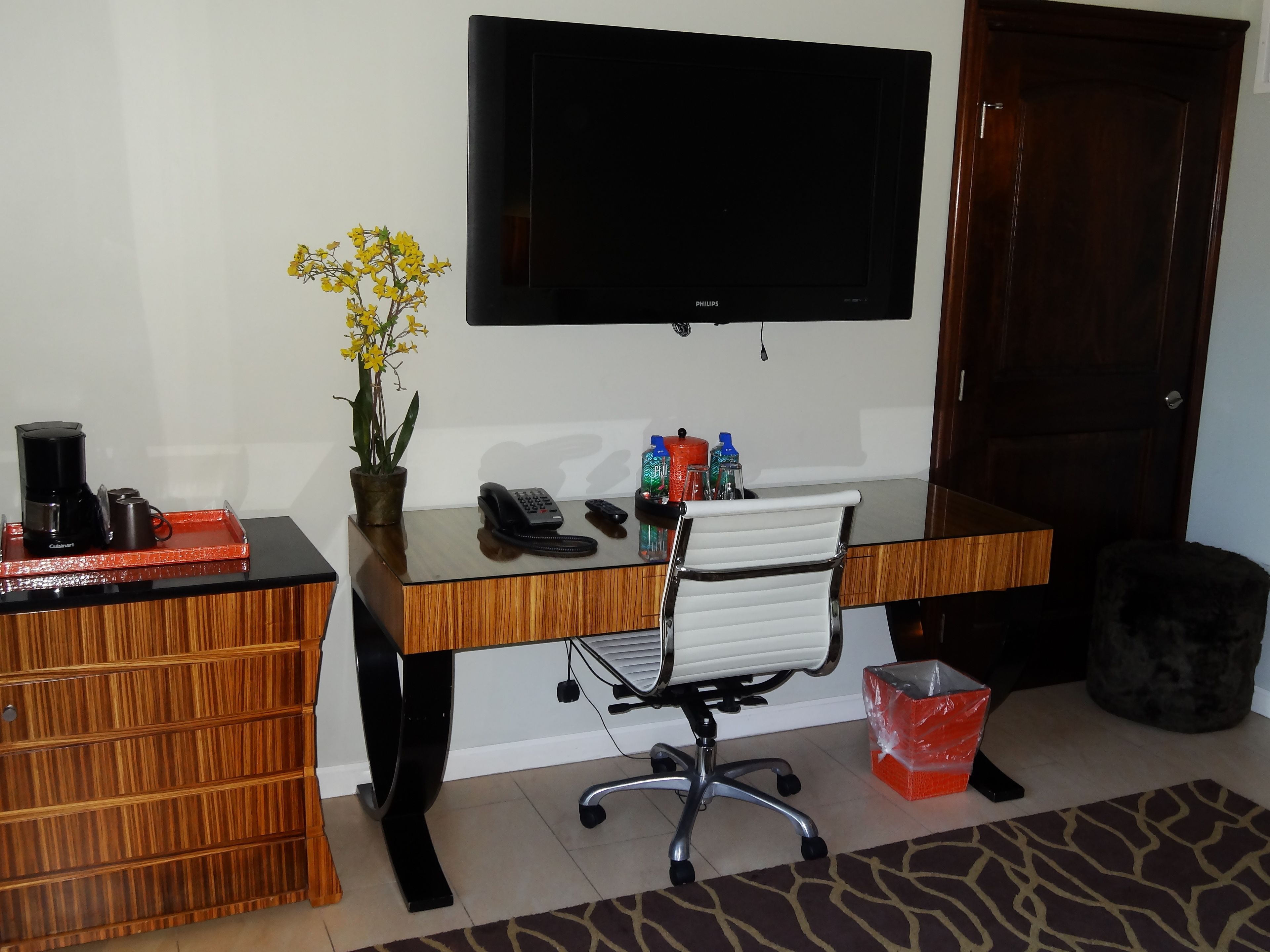 Photo - Balboa Inn, On The Beach At Newport