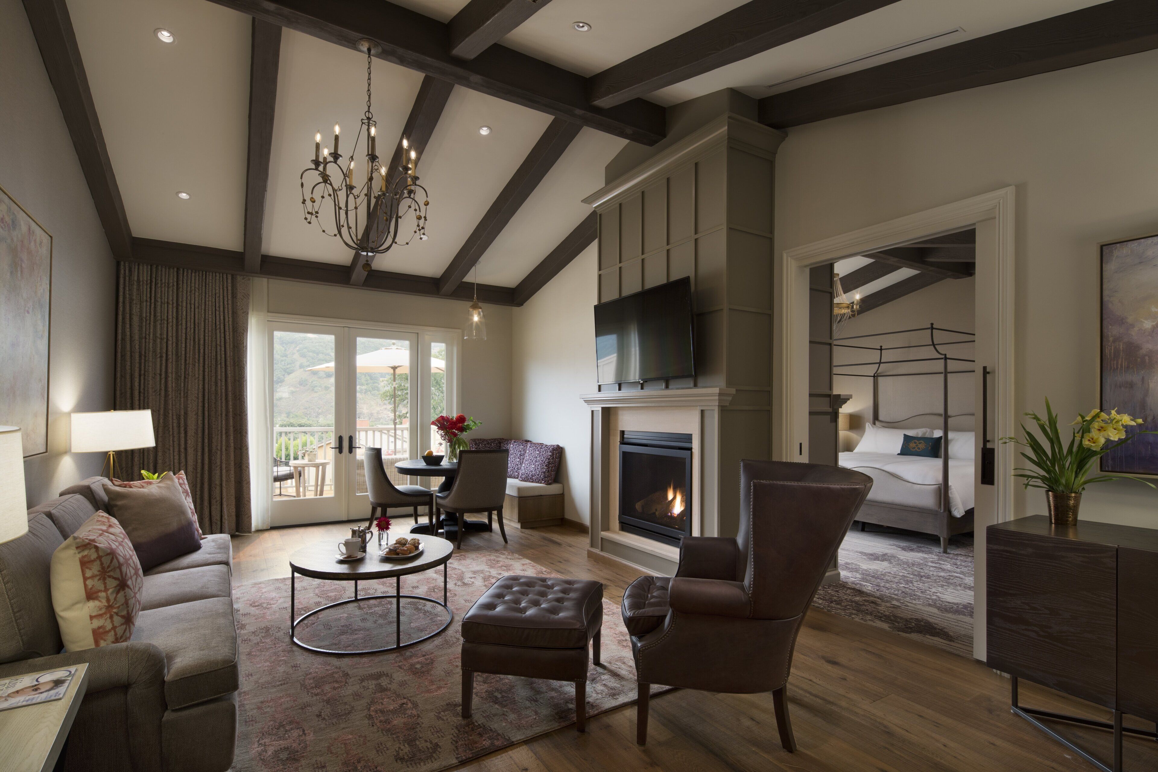 egyptian cotton sheets, premium bedding, down duvets, pillow-top beds