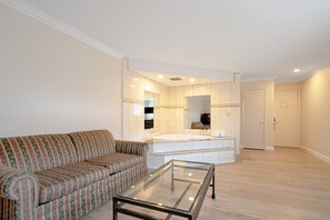 Suite, Non Smoking, Jetted Tub (2 King Beds)