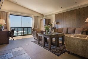 Room, Ocean View | Frette Italian sheets, premium bedding, pillowtop beds, in-room safe - Heritage House Resort & Spa (Little River)