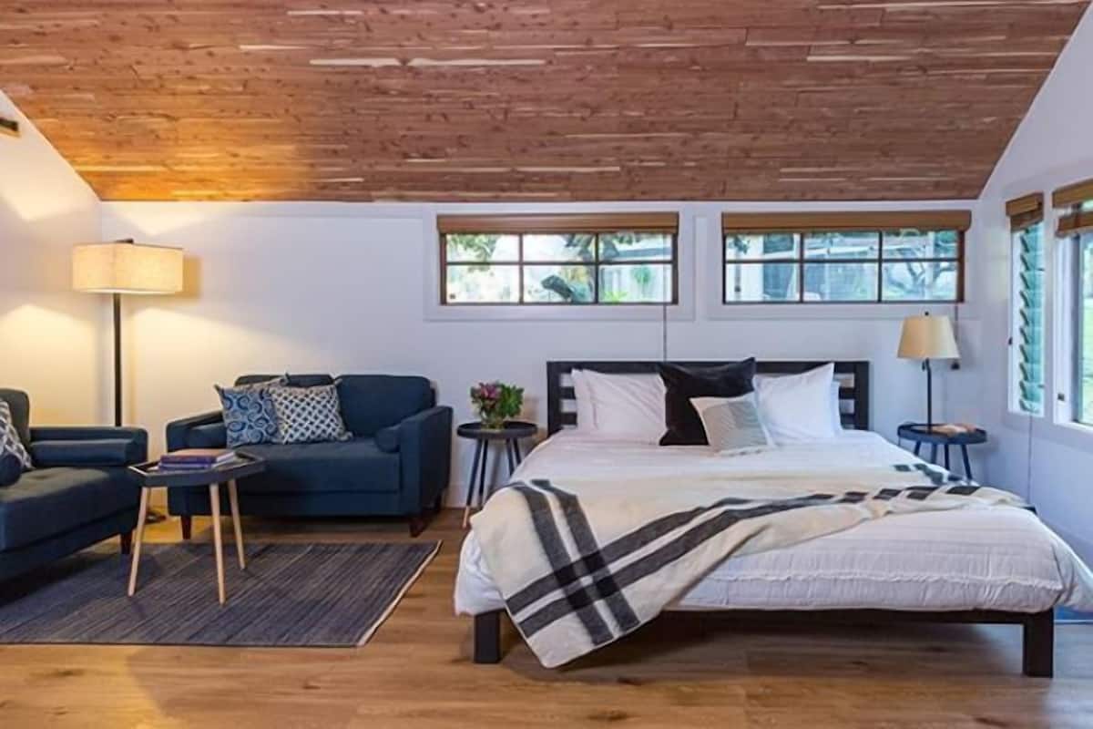 Cottage | Frette Italian sheets, premium bedding, pillowtop beds, in-room safe