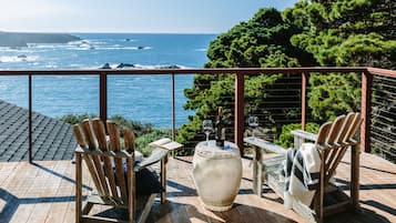 Room, 1 King Bed, Ocean View | Balcony